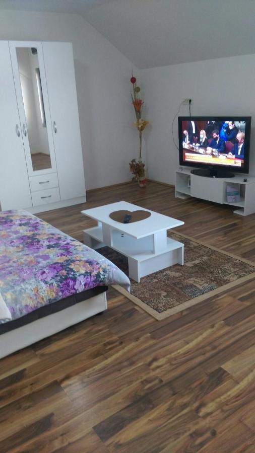 Апартаменти Stan Na Dan Gornji Milanovac-Centar-Nova Gradnja Екстер'єр фото